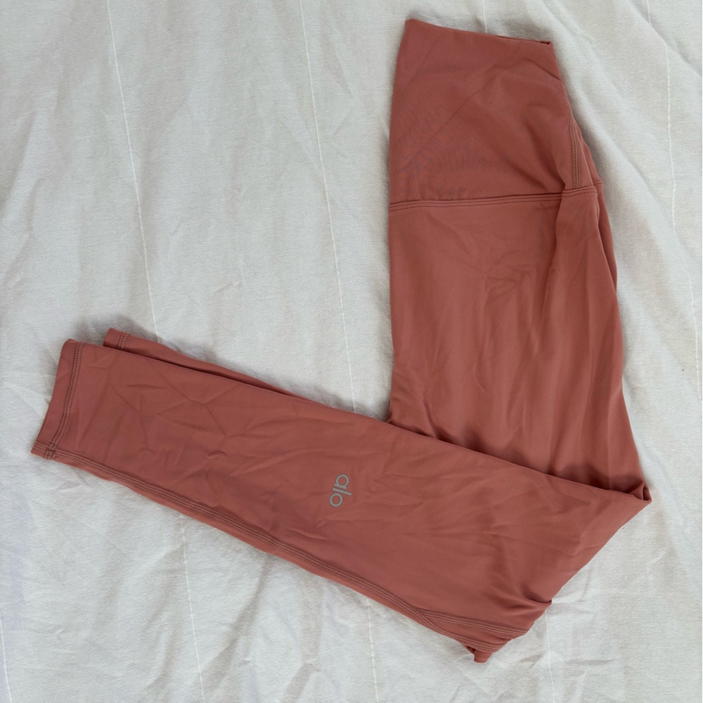 Alo Yoga Pink airbrush leggings size S